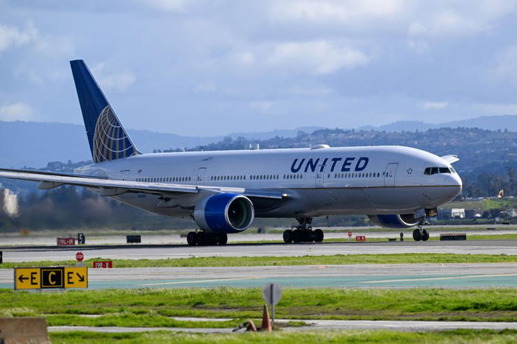 United Airlines flight diverted in California as pilot feared 