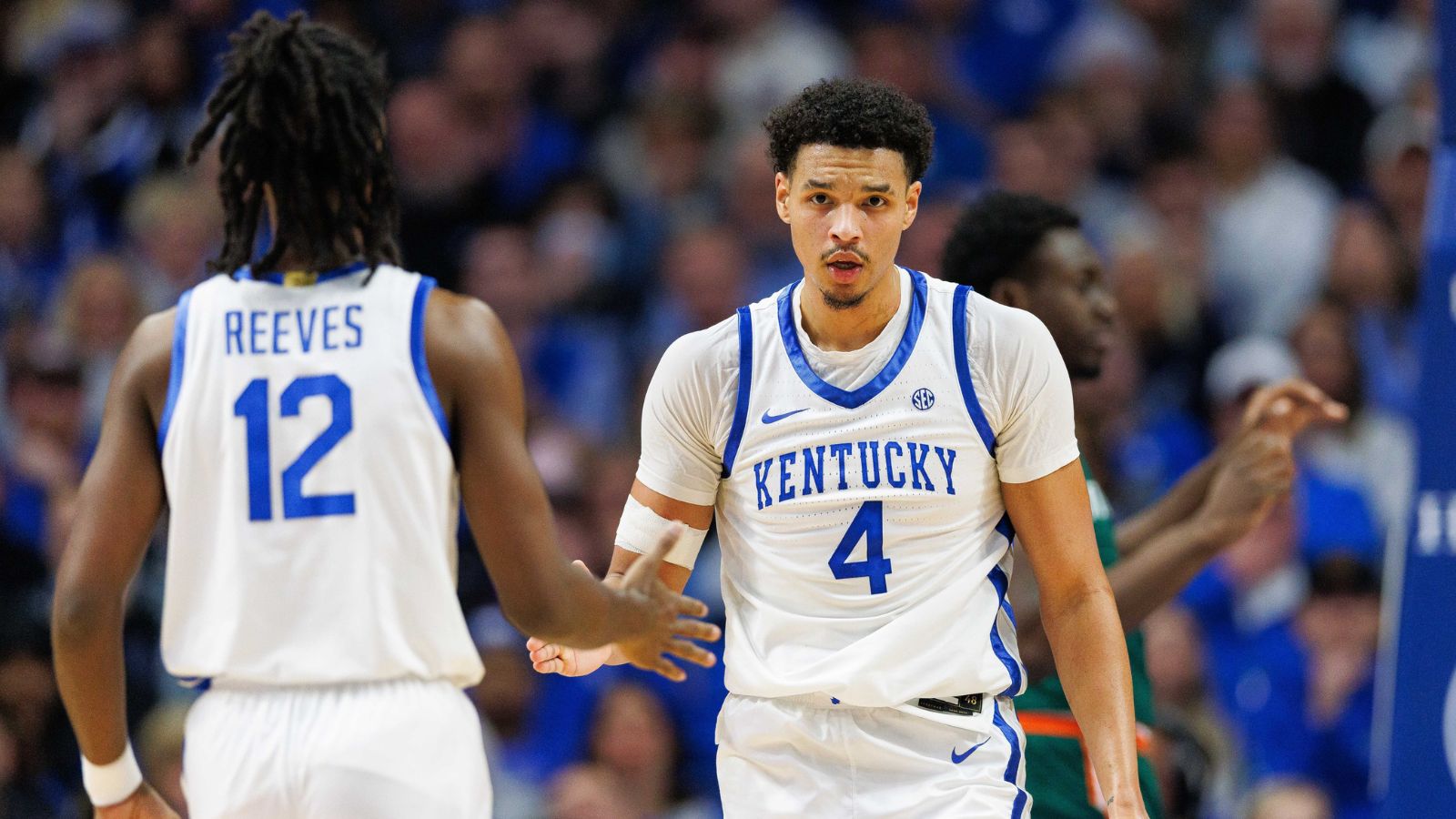 High-Scoring Showdown Predicted: Kentucky Vs. Tennessee