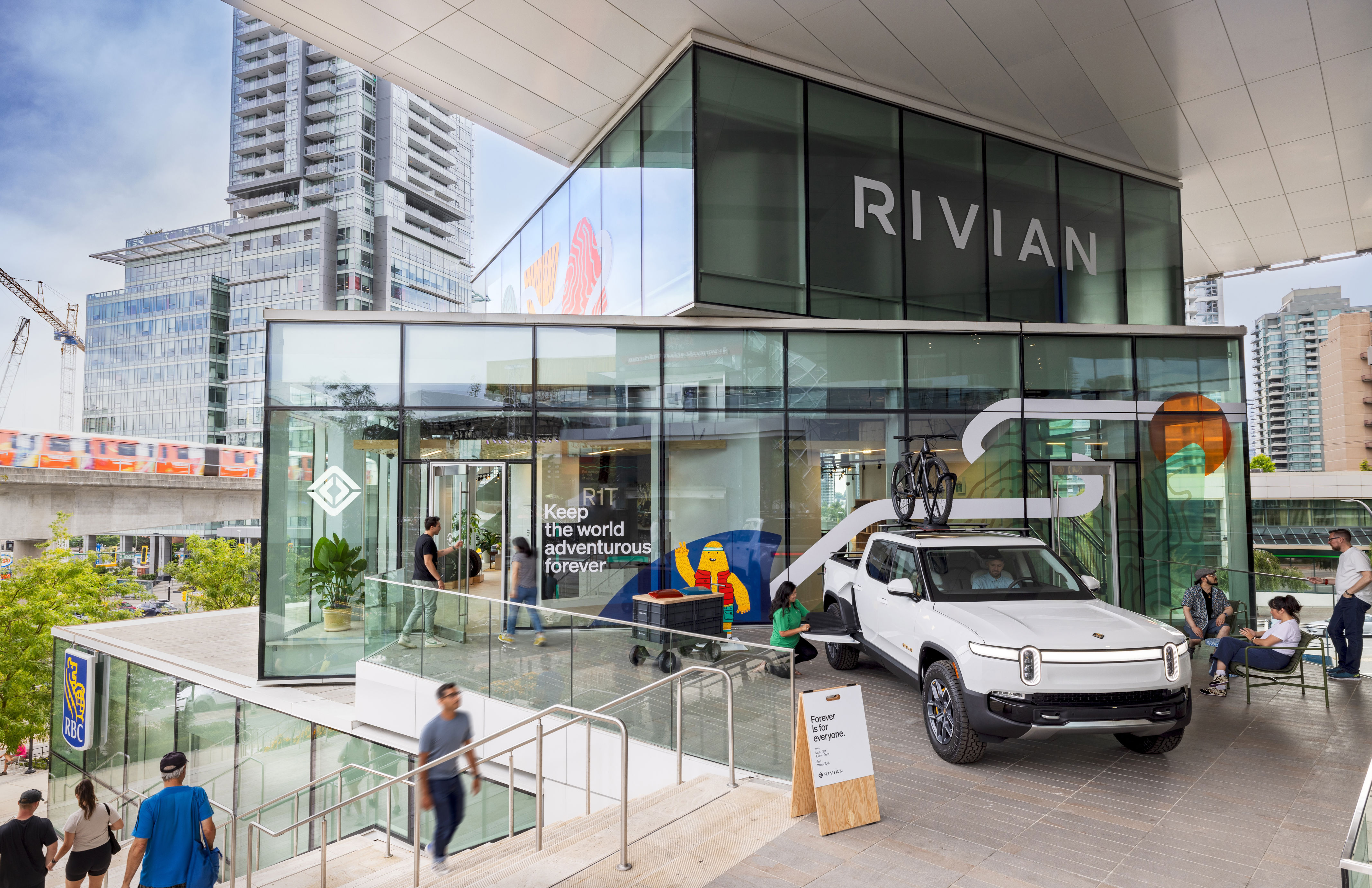 Better EV Stock: Rivian Automotive Vs. Lucid Group