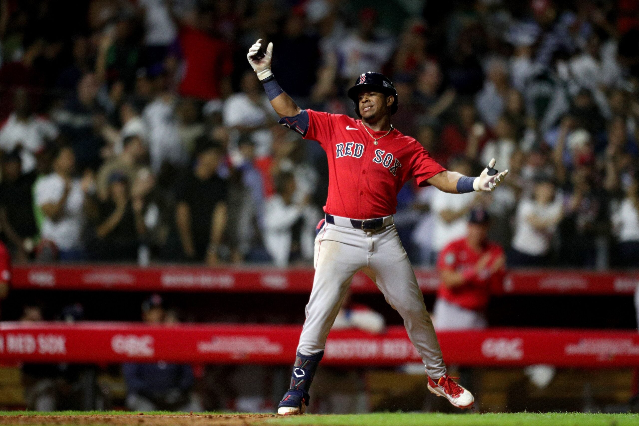 Watch: Dominican Republic Native Enmanuel Valdez Hits Home Run In Santo ...