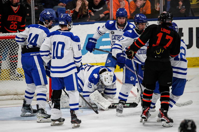 MHSAA hockey finals Detroit Catholic Central wins record 18th state