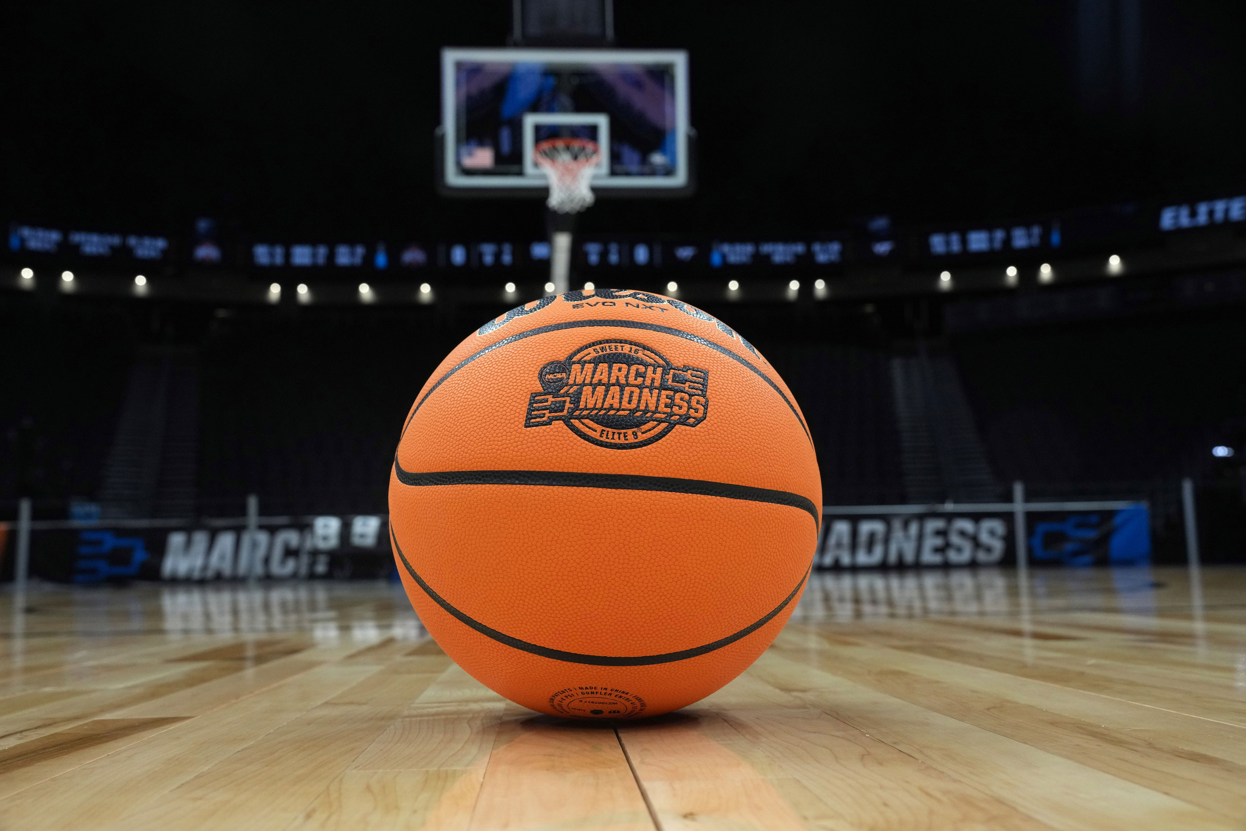 College Basketball Games Today: Sunday’s Top-25 College Basketball Schedule