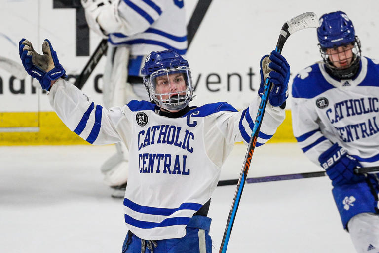 MHSAA hockey finals Detroit Catholic Central wins record 18th state