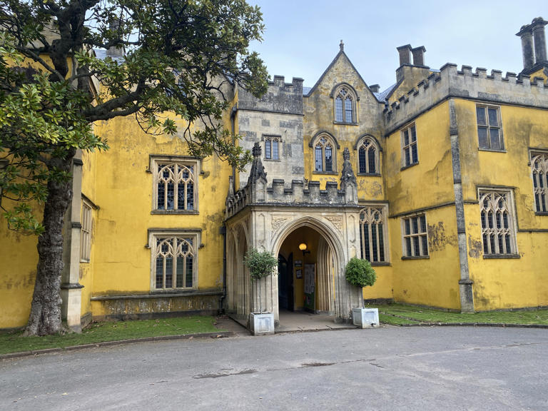 We look inside the derelict Bristol mansion you have probably never seen