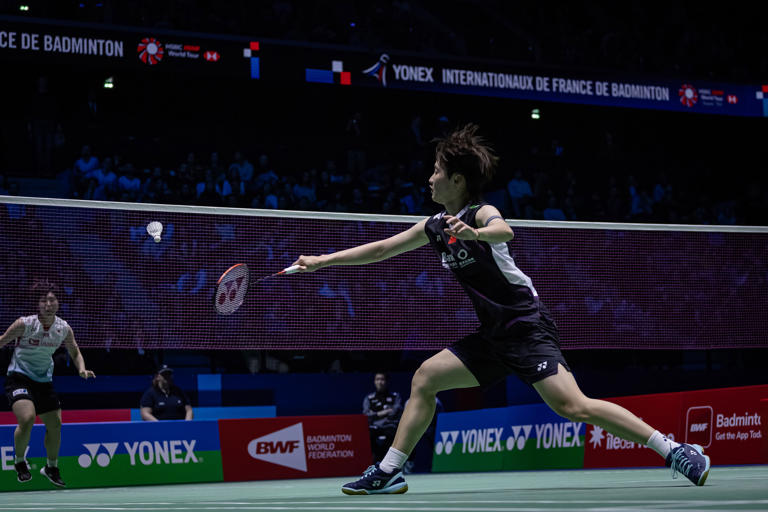 Chinese shuttlers into three finals at badminton French Open