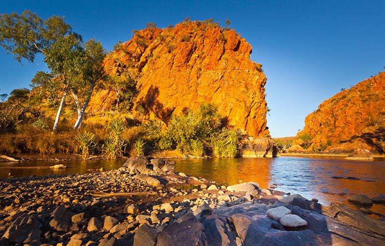 kimberly-region-australia-nature-lake-waterfall