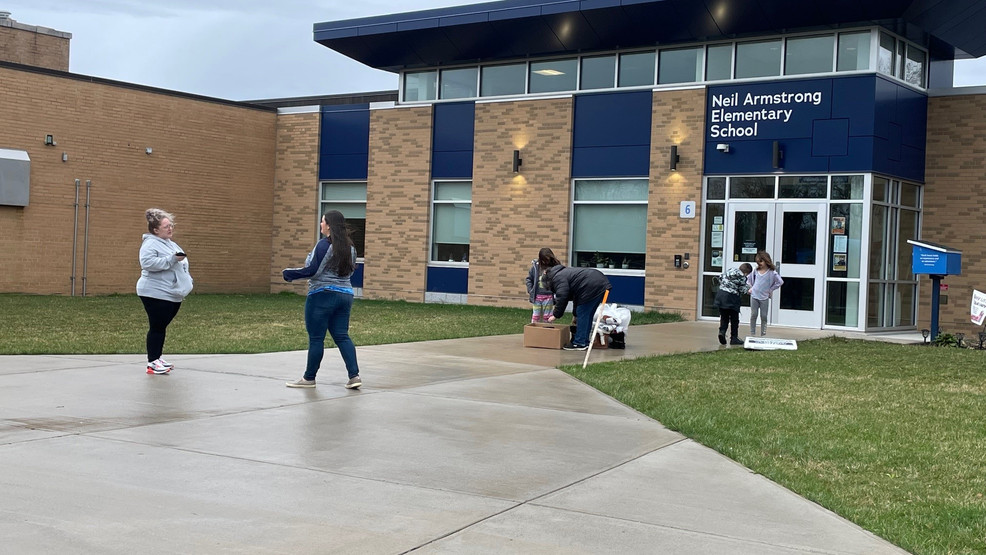 Neil Armstrong Elementary Hosts Shoe Drive For Field Trips, Global Aid