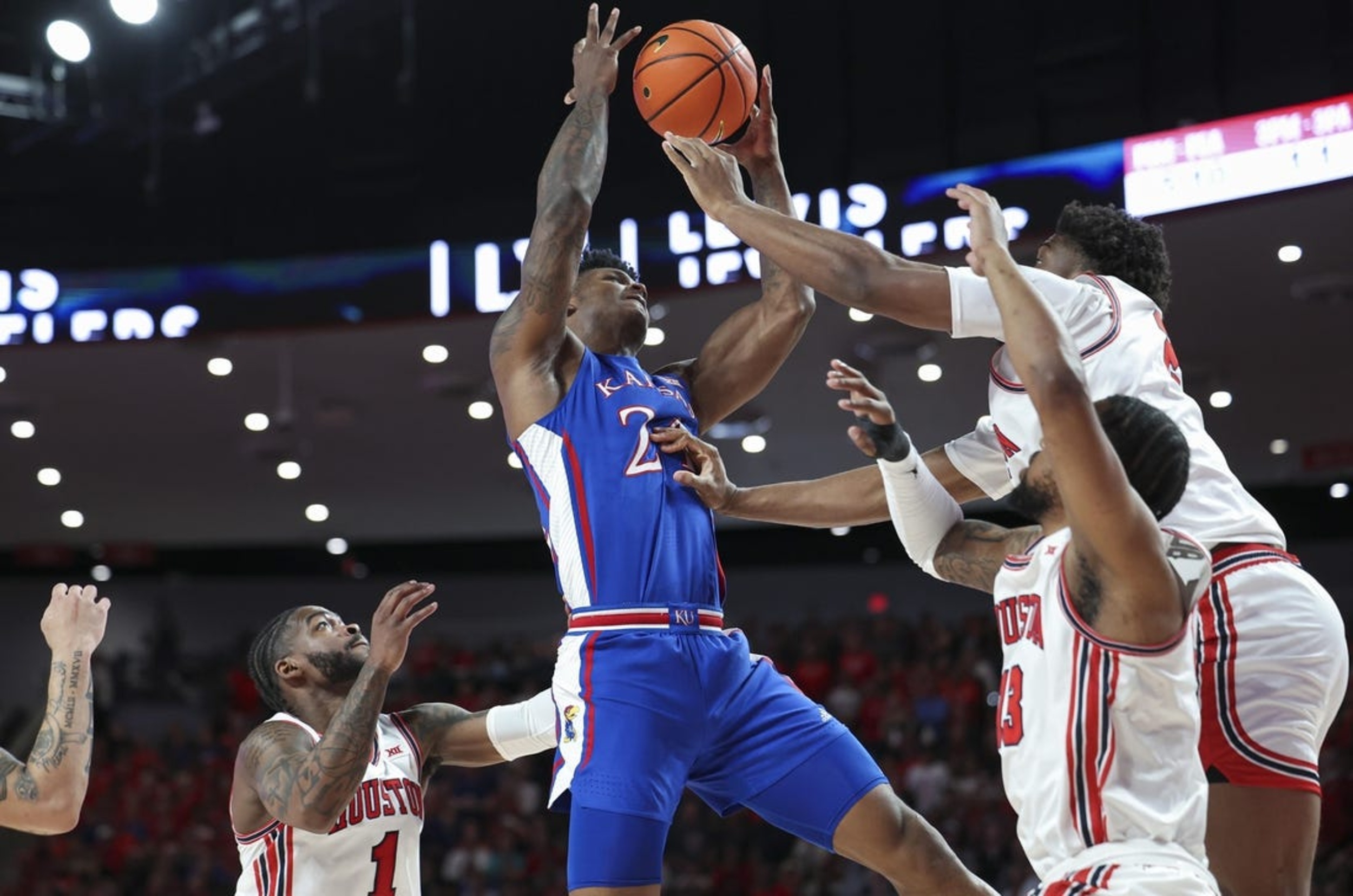 No. 1 Houston Routs No. 14 Kansas, Wins Big 12 Regular-season Title