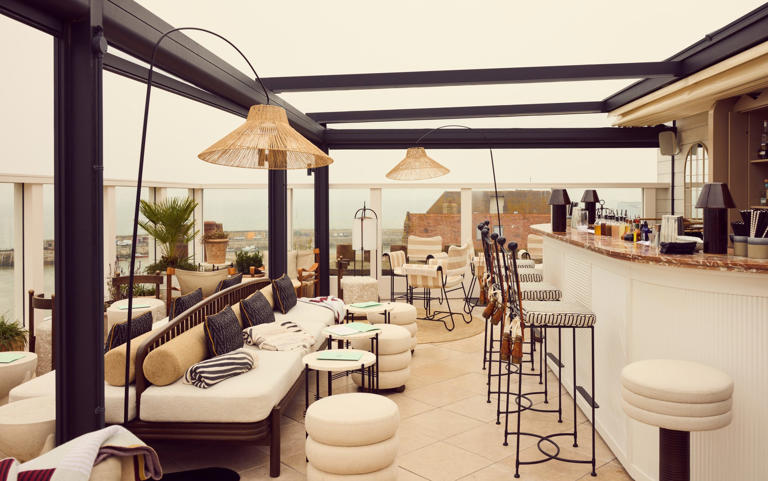 The rooftop at No.42 - GuestHouse Hotels