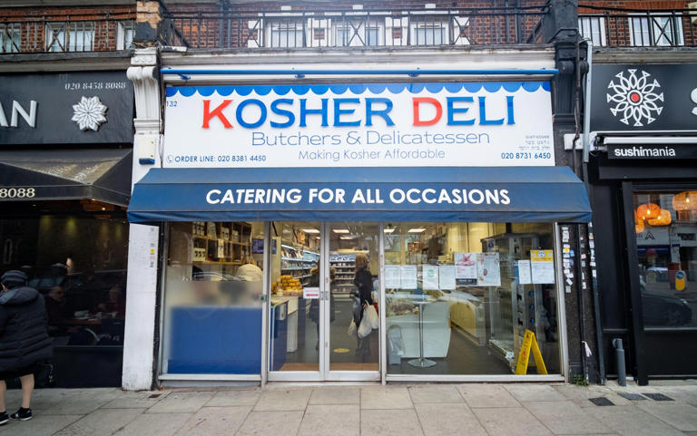 A kosher deli in Golders Green, one area studied in London Feeds Itself - William Barton/Alamy