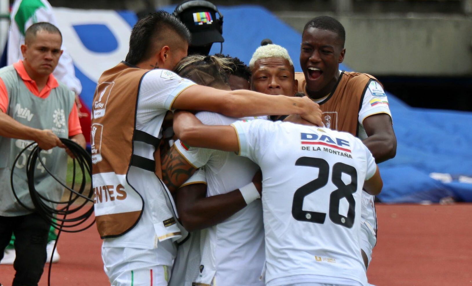 Once Caldas Y Una Fiesta Completa: Victoria Ante Envigado Con Dayro ...