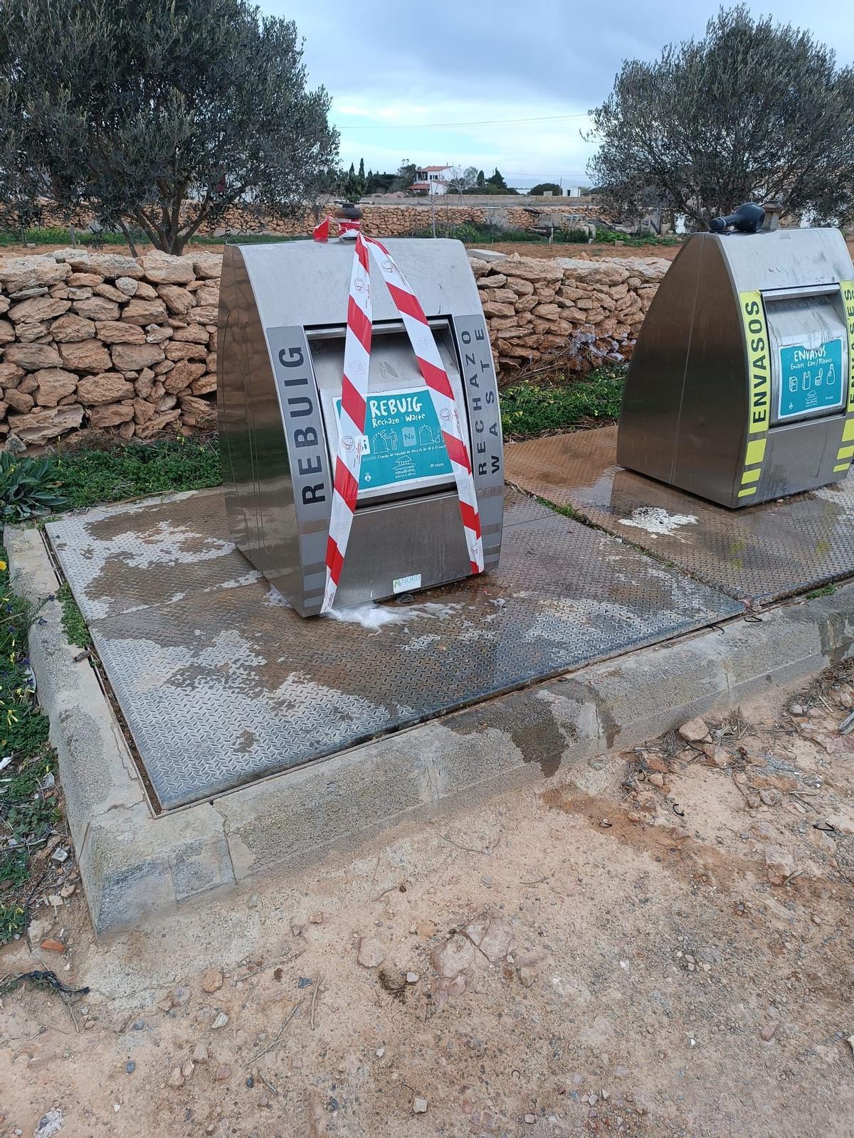 Arde Un Contenedor Soterrado En Formentera