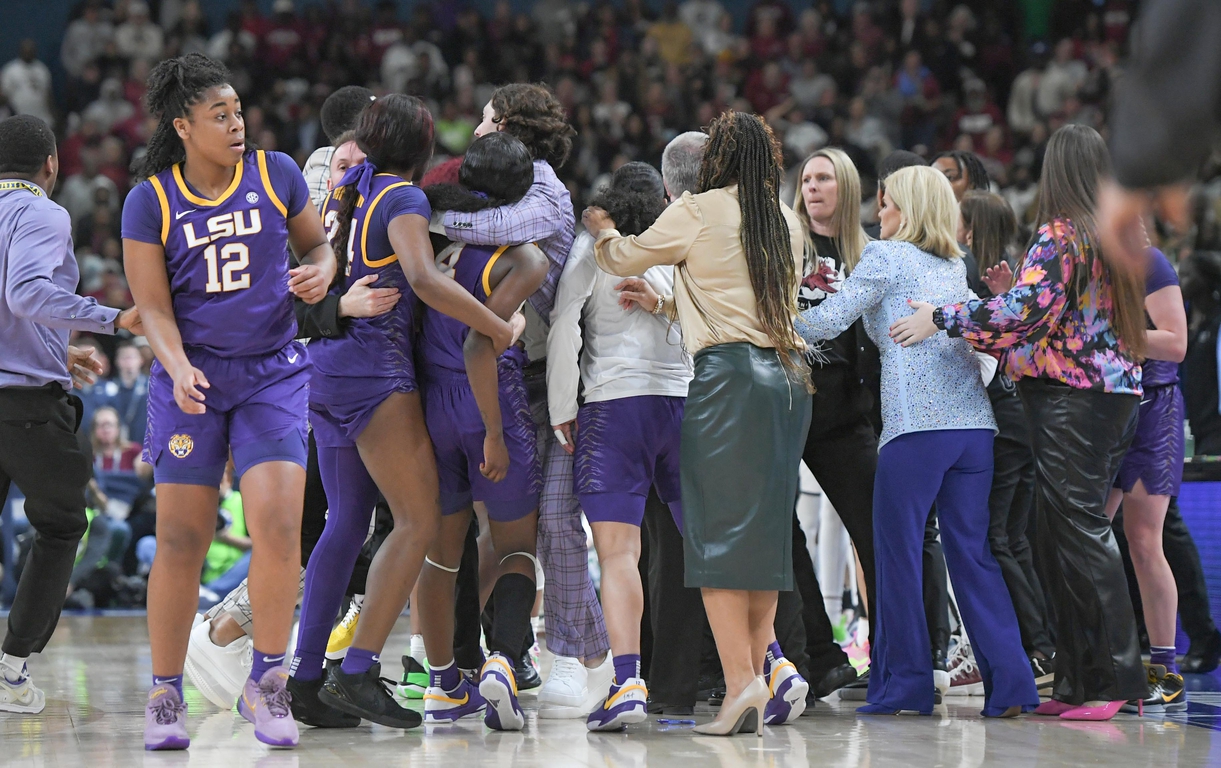 Tempers flare during the womens SEC championship game