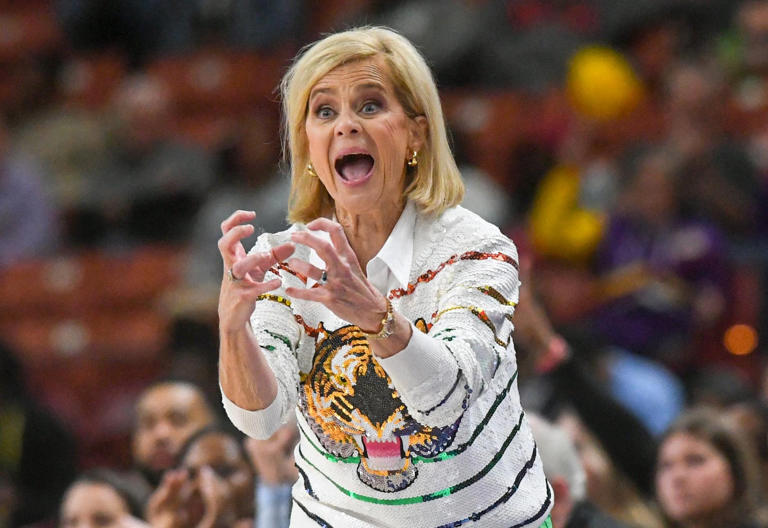 Shorthanded LSU women's basketball falls to South Carolina for SEC