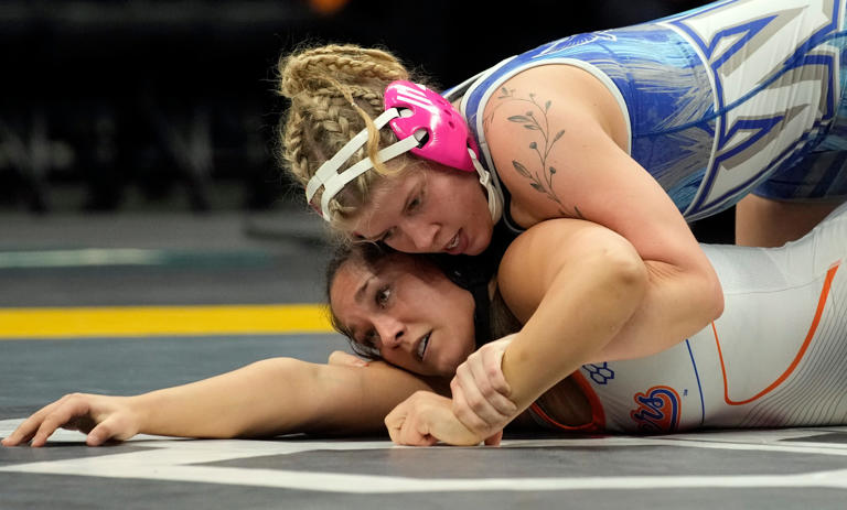 Olentangy Orange girls wrestlers celebrate first OHSAA state championship