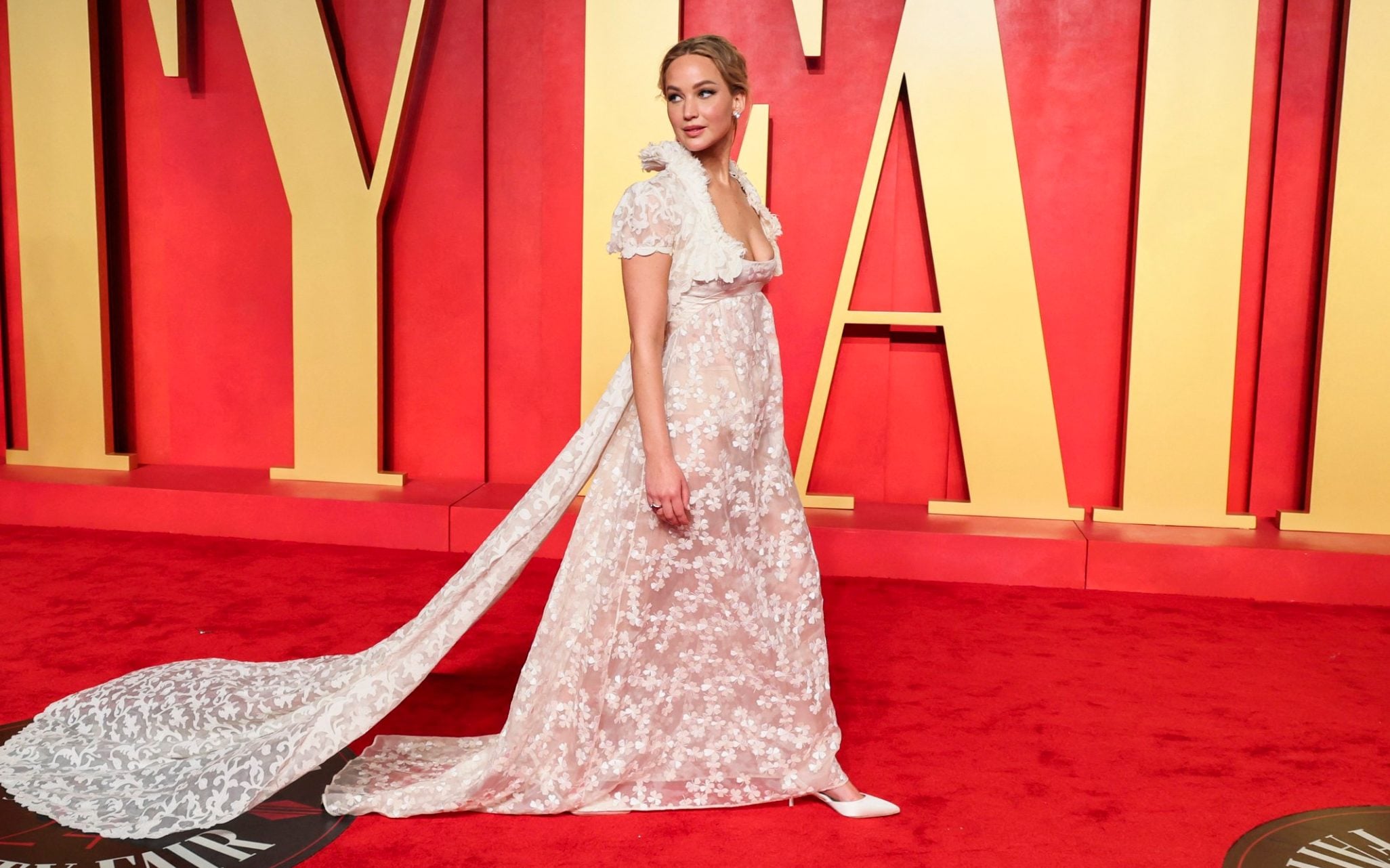 The Most Daring Vanity Fair Oscars After Party Outfits From Corsets To Sheer Dresses 4978