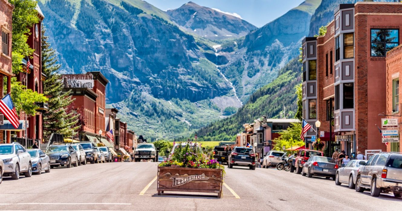 10 Mountain Towns In Colorado To Retire