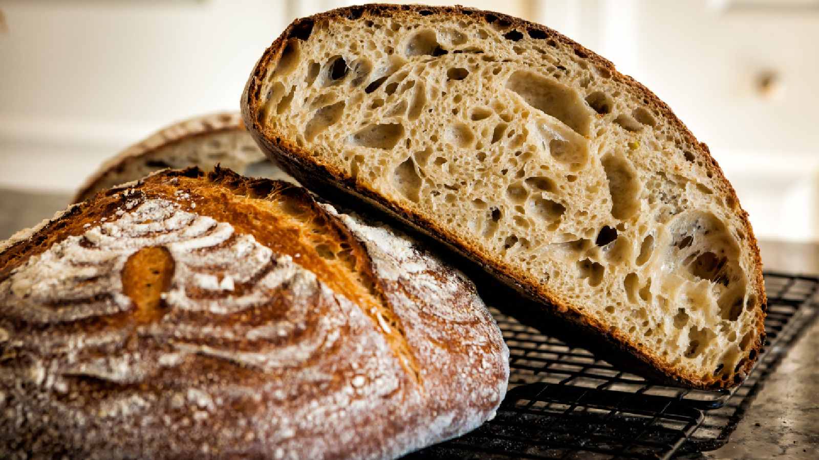 7 Reasons Why Sourdough Bread May Be Better Than Normal Bread For Your ...