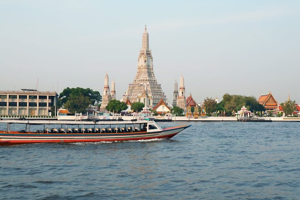 <p>Experience the allure of Bangkok’s river life, with stops at historic sites and bustling markets.</p>