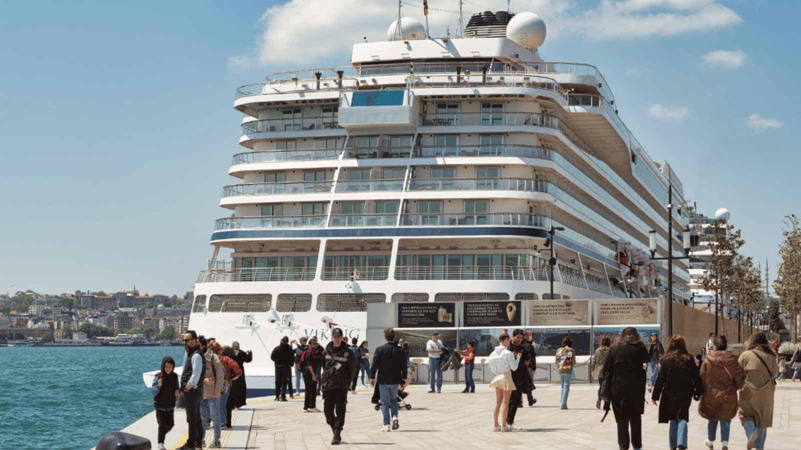 <p>Through comprehensive passenger polls and research, we are sharing the most highly rated passenger ships. We will look at the highest-rated cruise ships voted by guests.</p><p><a href="https://frenzhub.com/highly-rated-cruise-ships/">Most Highly Rated Cruise Ships Voted by Passengers</a></p>