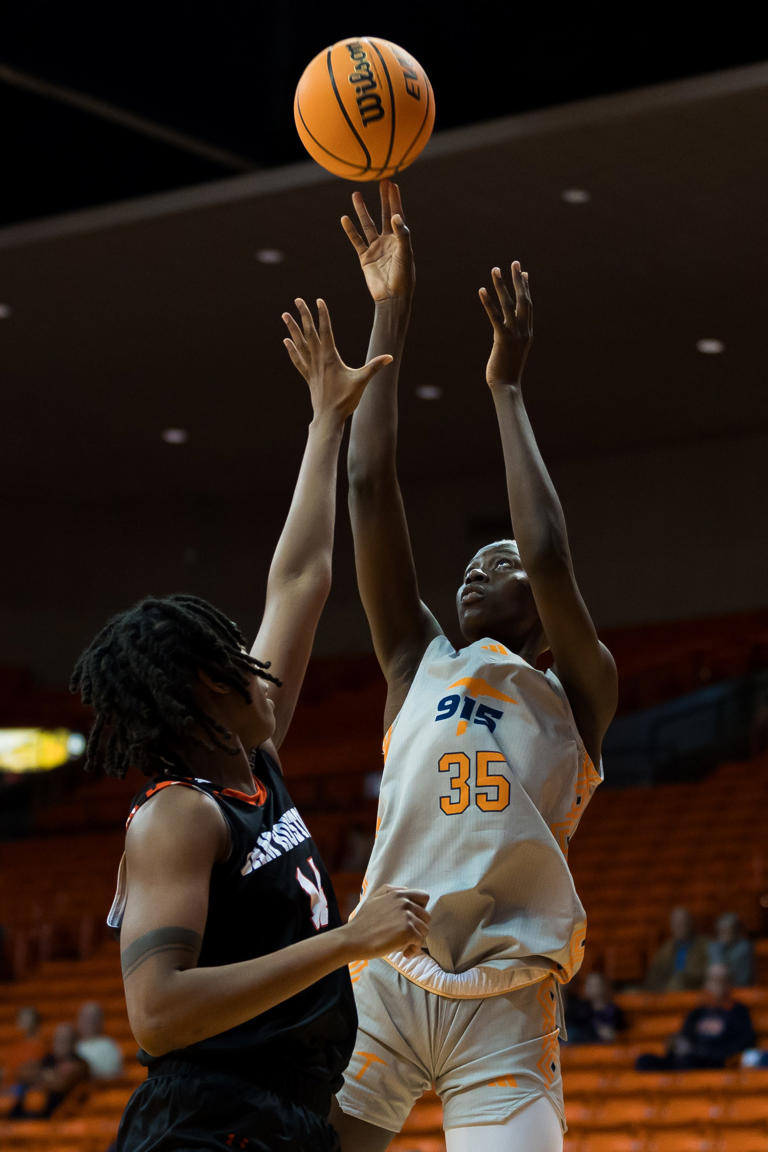 UTEP vs. Sam Houston basketball prediction, live score for CUSA