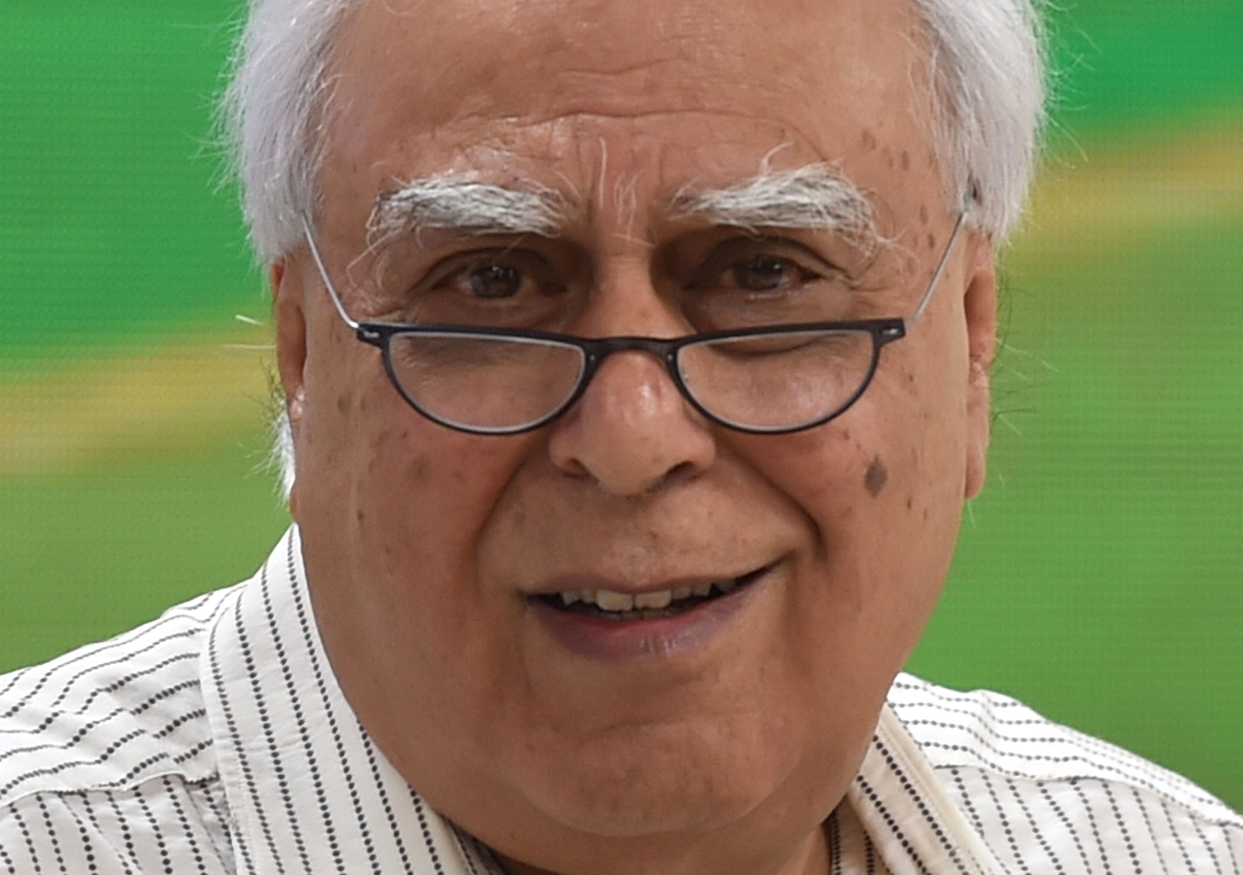 sibal slams finance minister sitharaman's remarks on electoral bonds