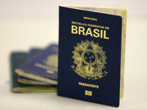 Passaporte brasileiro. Foto: Marcelo Camargo/Agência Brasil