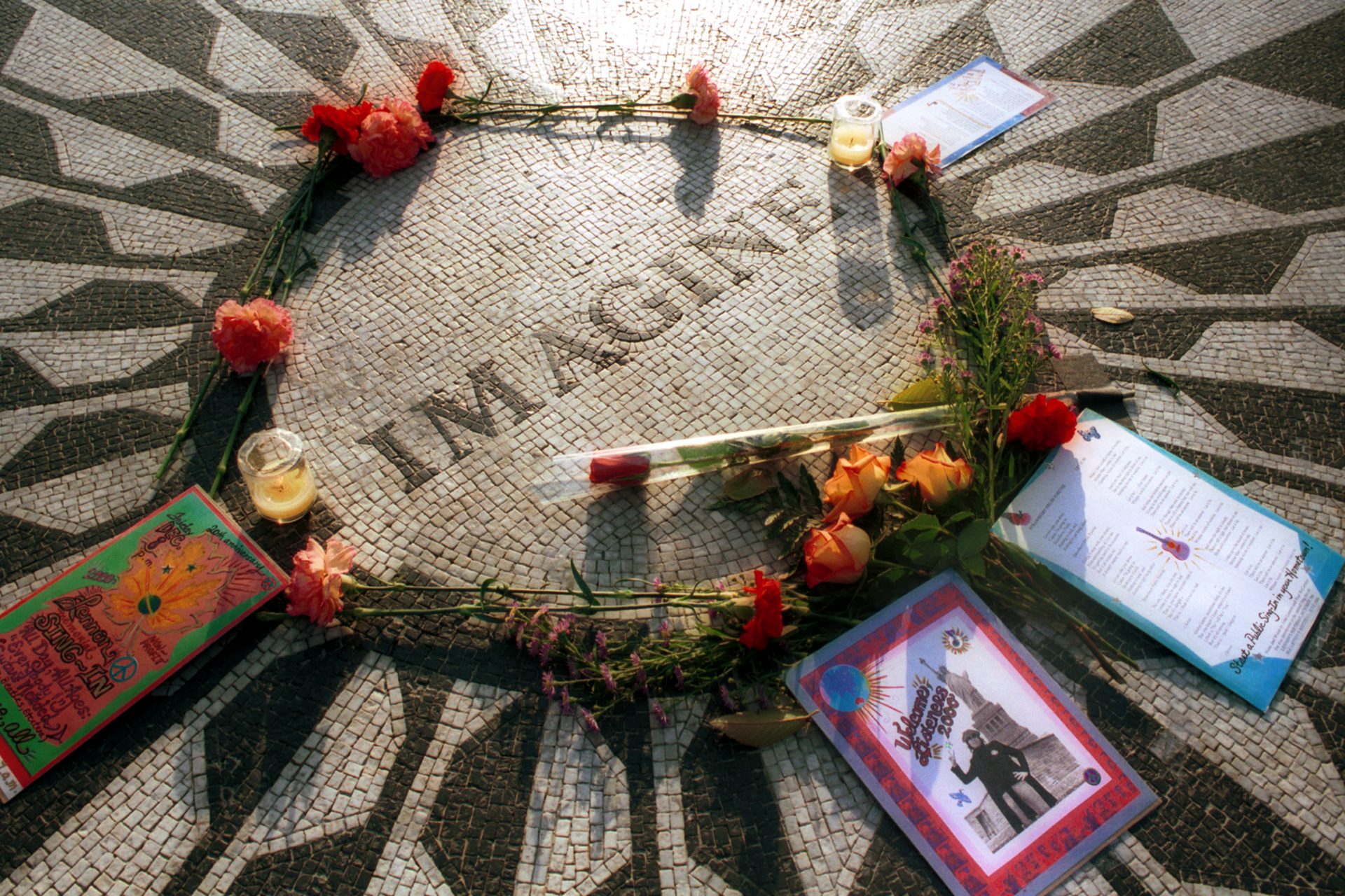 Was führte wirklich zum Tod von John Lennon? Wir erinnern uns an den Fall!