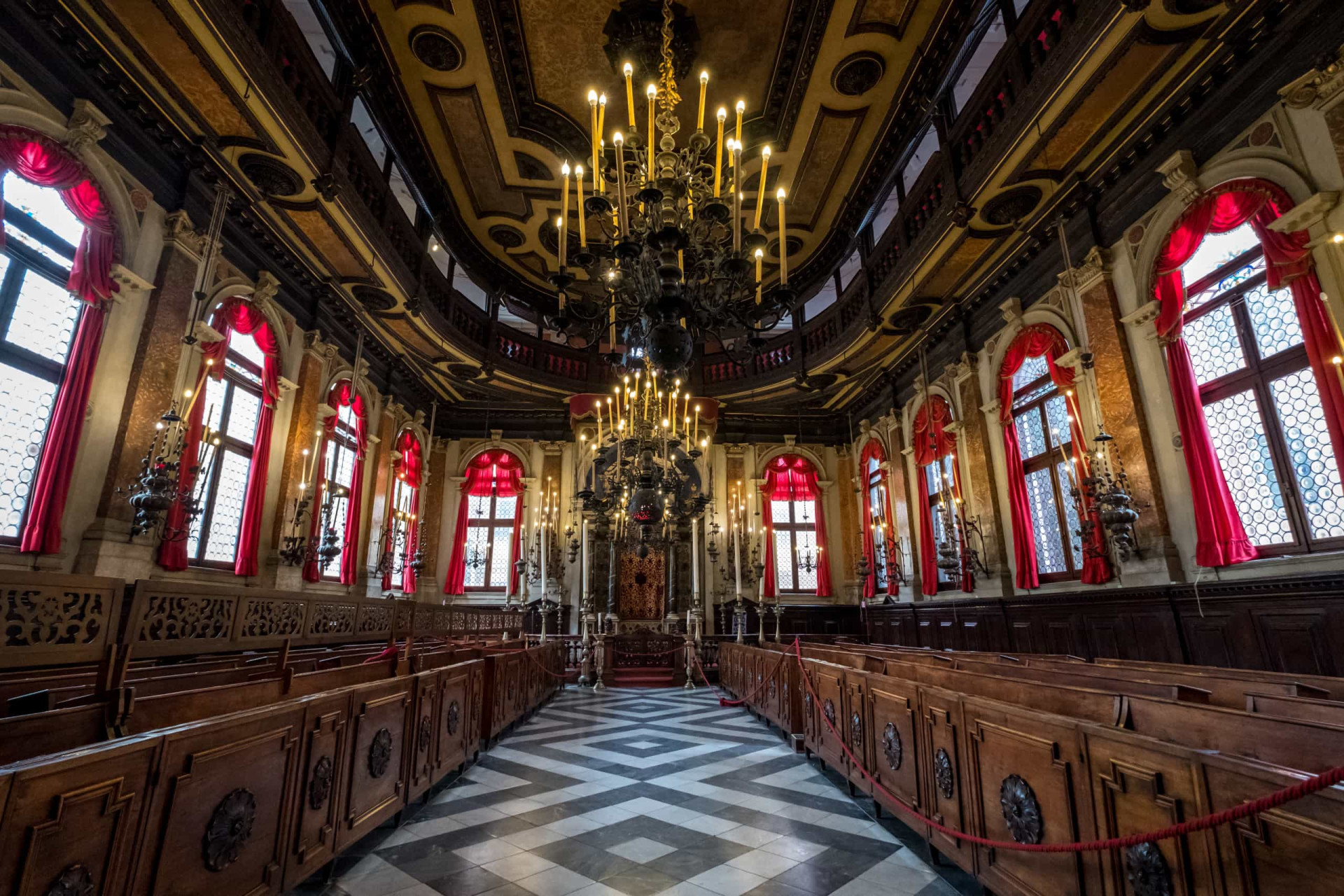Historic synagogues from around the world