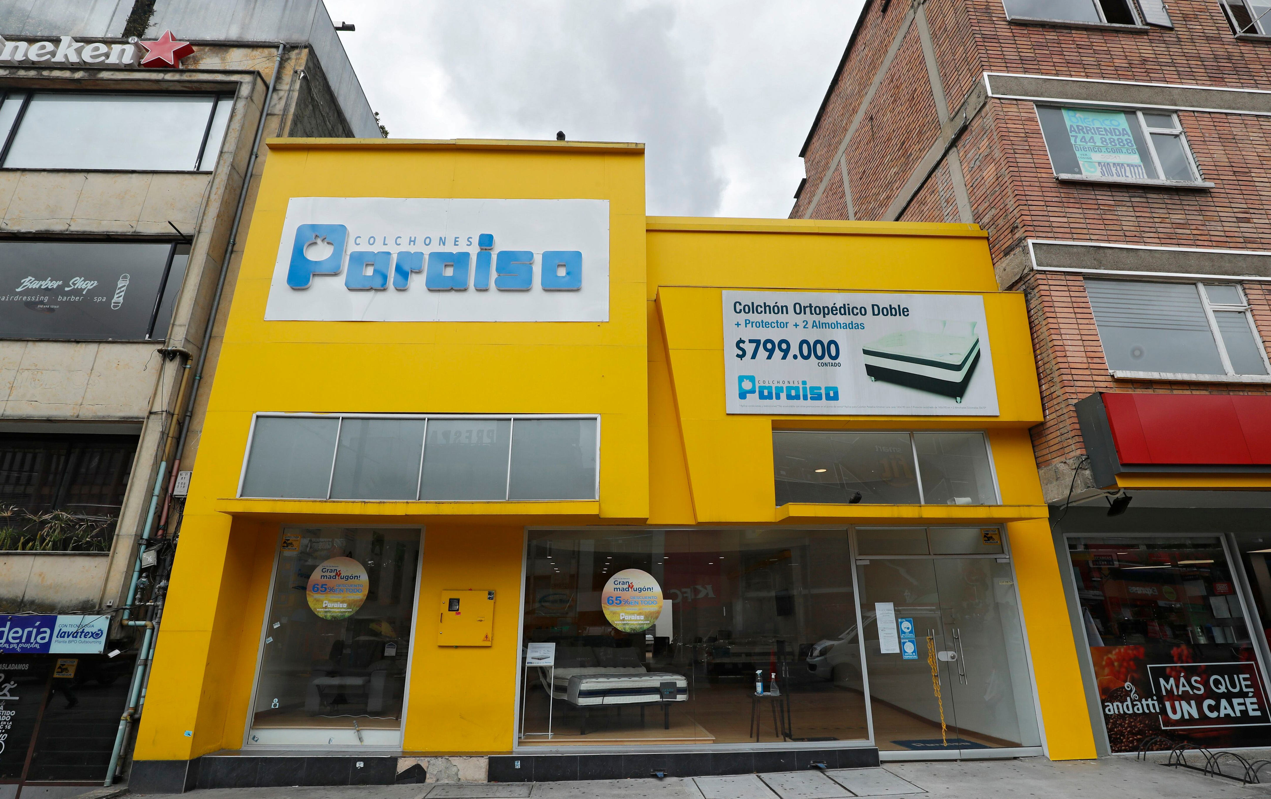 famosa empresa de colchones y muebles se quebró en colombia: incertidumbre entre clientes y empleados