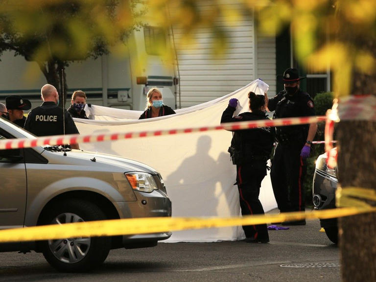 Police make grisly discovery in middle of southeast Calgary street ...