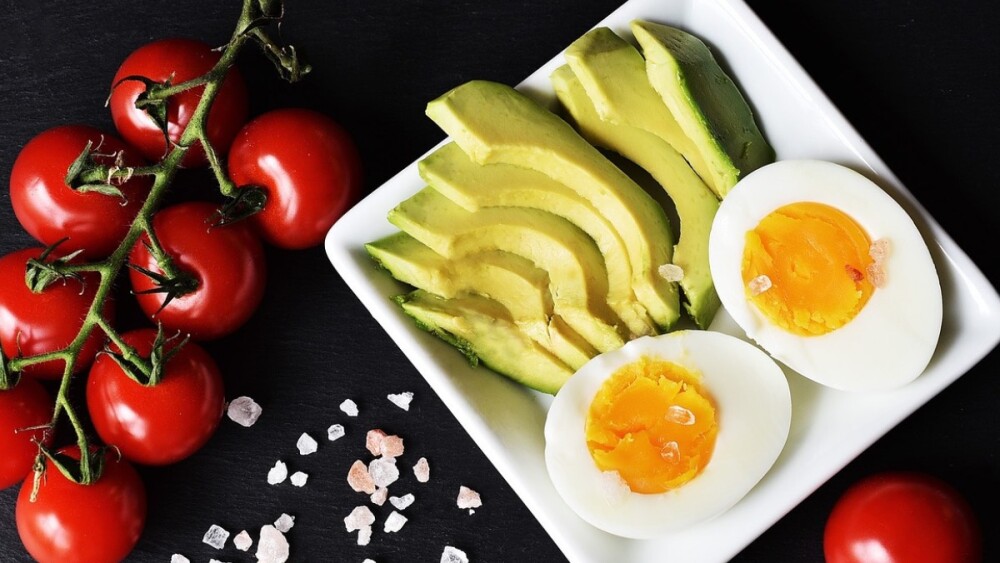 4 desayunos saludables para niños que los harán amar el huevo
