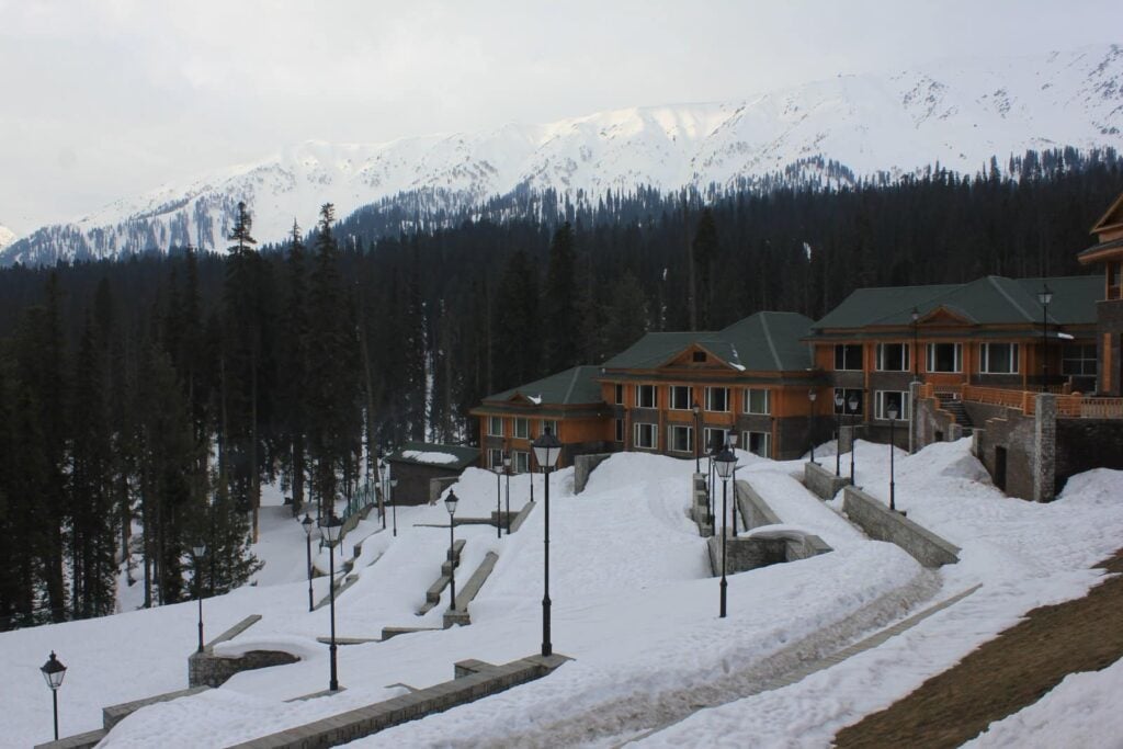 <p>Located in the famous ski destination Gulmarg, it offers a unique blend of adventure and wellness with luxurious accommodations and spa treatments.</p>