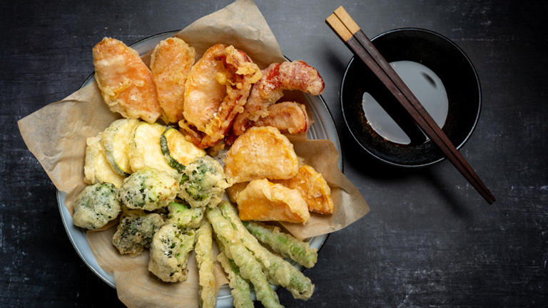 Why Making Tempura At Home Is So Tricky, According To An Expert