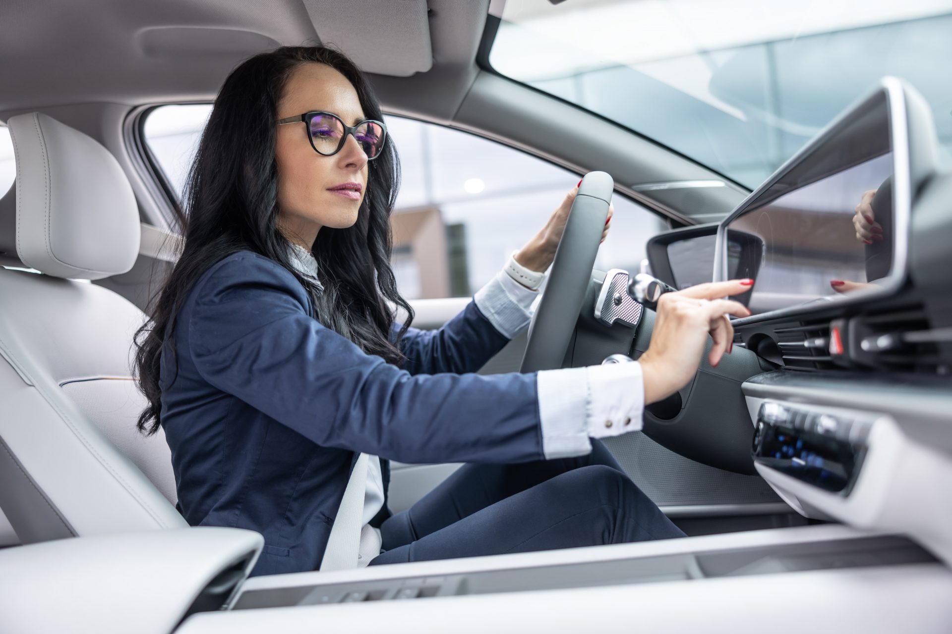 Your car is watching you: How automakers track driving