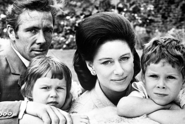 Margarita y lord Snowdon, con sus hijos David y Sarah. 