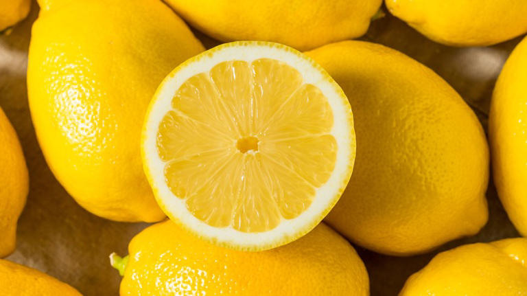 The Advantages Of Cooking With Seedless Lemons