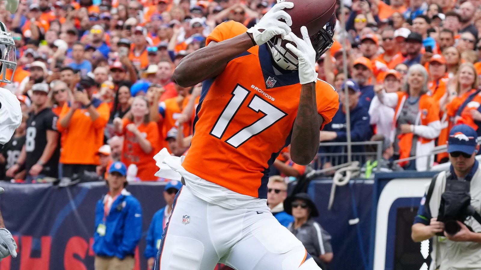 Broncos Re-Signing WR Lil’Jordan Humphrey