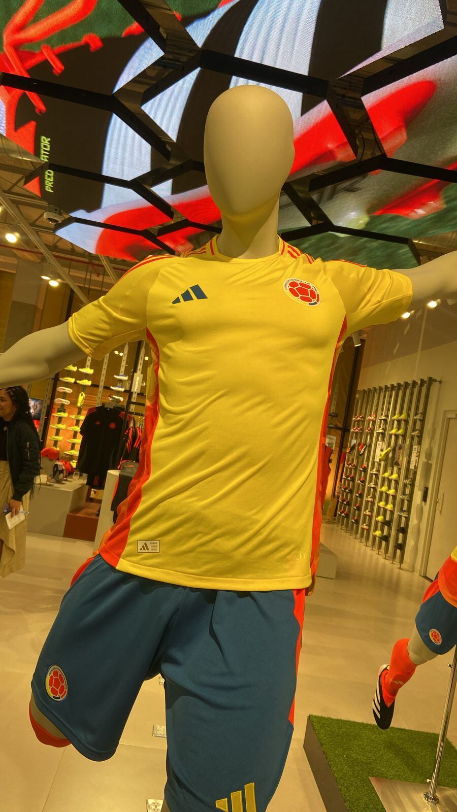 Oficial esta es la nueva camiseta de la Selección Colombia para la