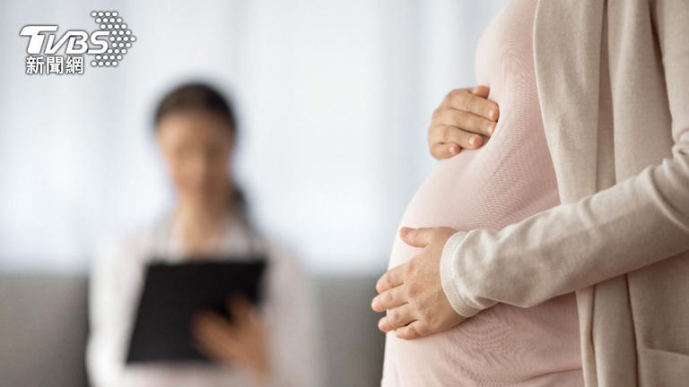 女高中生懷孕30週不敢告訴父母。（示意圖，非當事人／shutterstock達志影像）