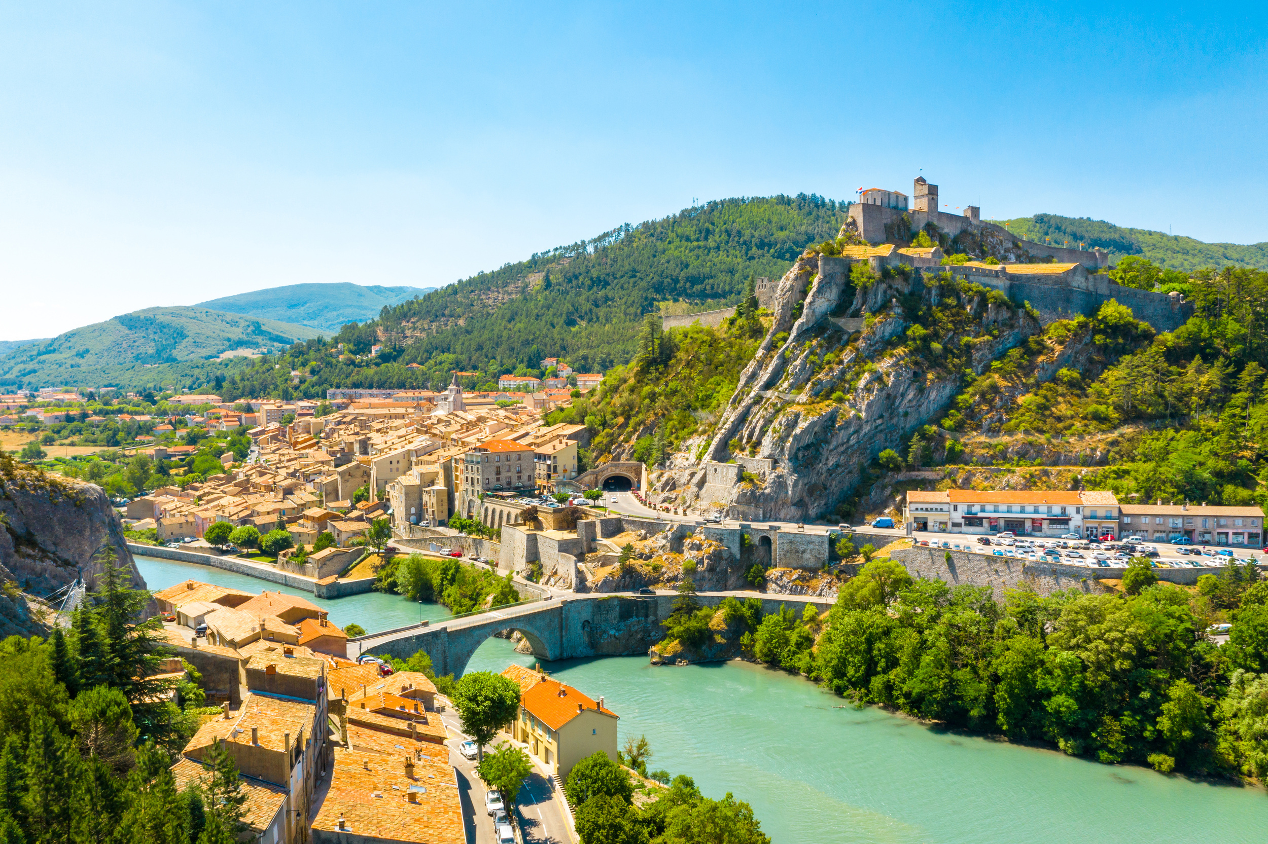 <p>Another great southern hiking location, Sisteron is the perfect mix of the Alps and Provence. The Durance River runs right through town, and the peaks tower above. It's great for outdoor lovers.</p><p>You may also like: <a href='https://www.yardbarker.com/lifestyle/articles/20_tasty_meals_that_you_can_make_with_cold_cuts_031324/s1__20412076'>20 tasty meals that you can make with cold cuts</a></p>