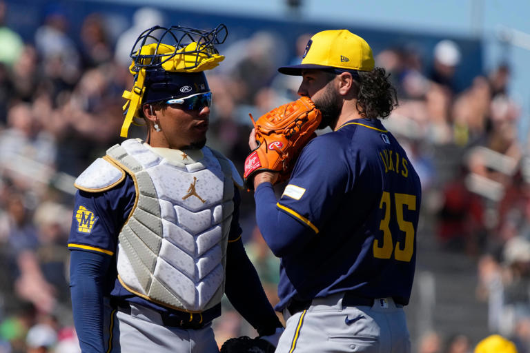 Brewers' Devin Williams to miss 3 months after second opinion leads to