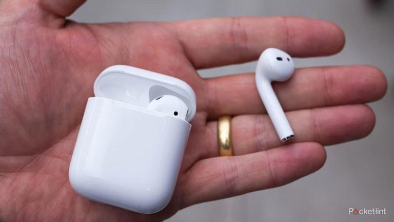 How to fix one AirPod not working