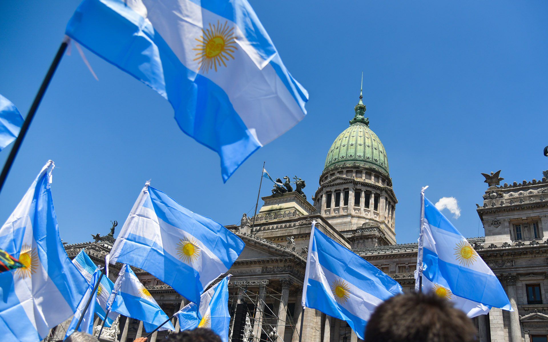 cambio de peso argentino a peso chileno hoy, 24 de abril: valor, precio, qué es y a cuánto está el dólar blue