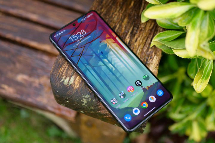 If it’s going to slap the word Ultra in the name, Asus needs to back it up by giving the Zenfone 11 Ultra some impressive performance. The screen is a 6.78-inch flexible LTPO AMOLED made by Samsung, so it adjusts between 1Hz and 120Hz to maximize battery life and can boost to 144Hz for some games. It has a peak brightness of 2,500 nits and will normally operate at a maximum of 1,600 nits in sunlight. Gorilla Glass Victus 2 protects it from harm. The screen is a beauty and great for games and video.The Qualcomm Snapdragon 8 Gen 3 processor with up to 16GB of RAM and 512GB of storage space powers the phone, and a 5,500mAh battery provides the energy. A charger does not come in the box, but you do get a USB-C to USB-C cable. The Zenfone 11 Ultra has both 15W wireless charging and wired fast charging. This supports the PD3.0 PPS standard despite being labeled as Asus’s proprietary-sounding 65W HyperCharge system. I used an Asker 313 GaN charger rated at 45W to charge the Zenfone 11 Ultra, and it went from 2% to 100% in 45 minutes. Battery life is excellent at about five hours of hard use from a single charge, but light use of less than three hours a day will see it last for two to three days.