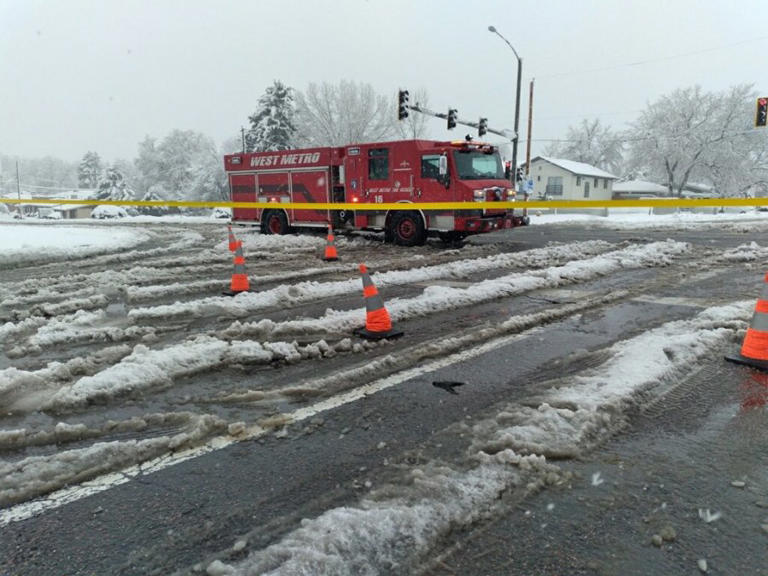 Colorado power outages: Thousands without power amid heavy snow