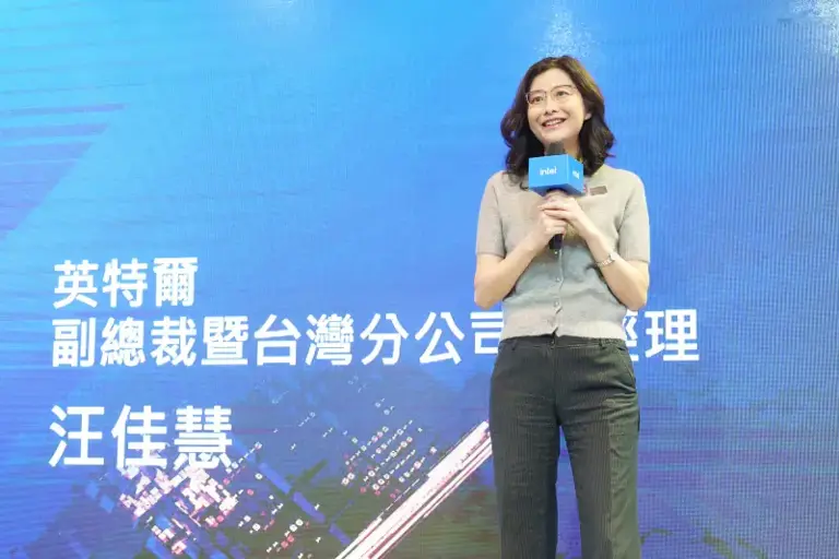 ▲英特爾副總裁、台灣分公司總經理汪佳慧表示，英特爾已與100多家軟體開發商夥伴合作，包括宏碁、Adobe等，發展出300多項AI加速功能。（圖／英特爾提供）