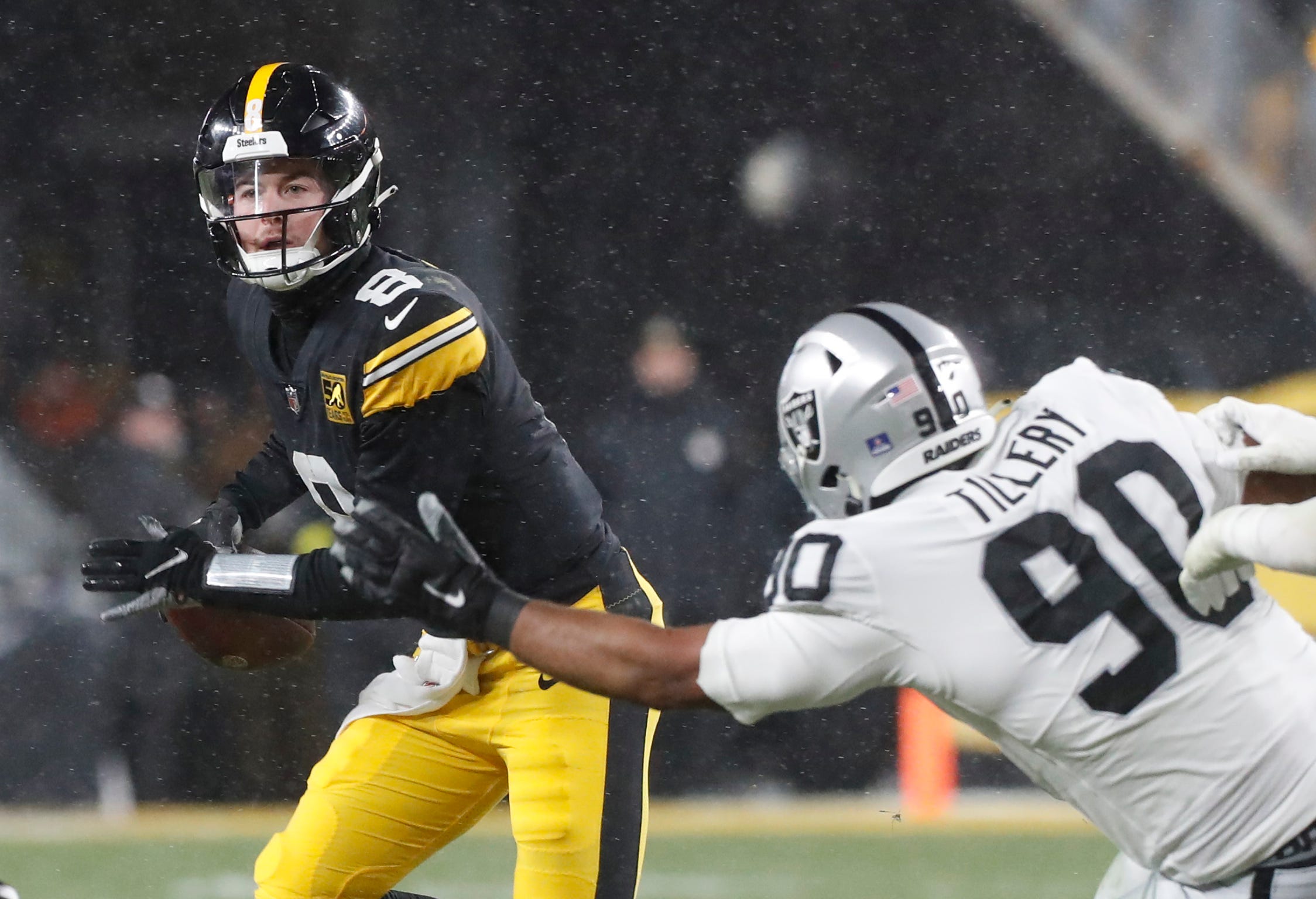 Former Raiders DT Jerry Tillery Signs With Vikings