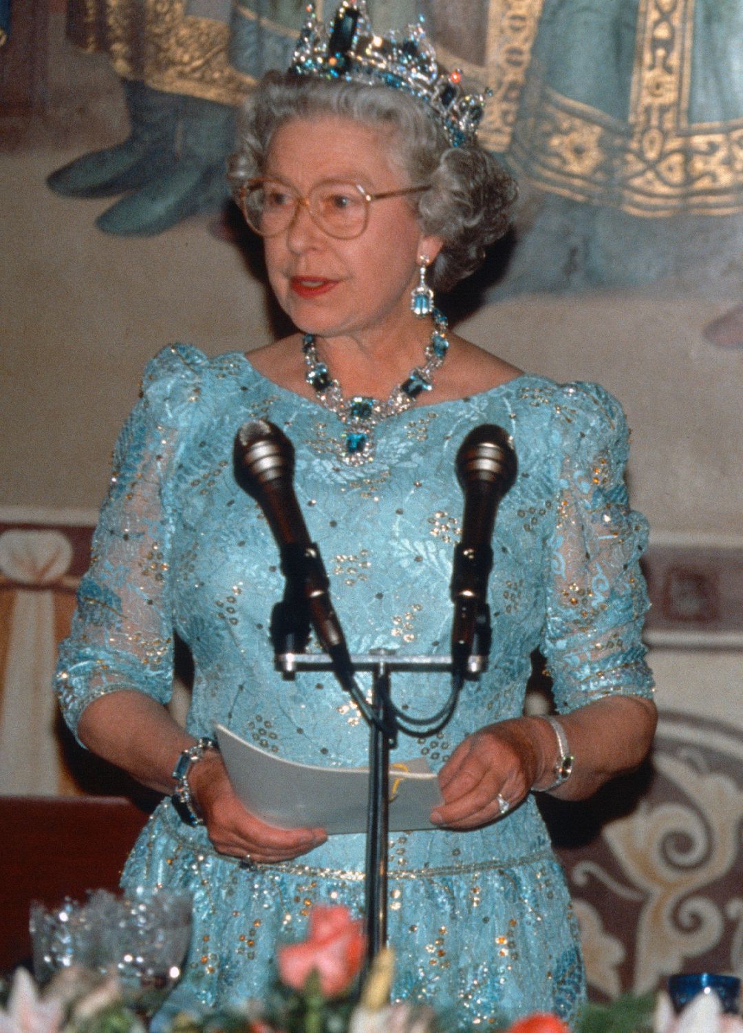 <p>                     During a state banquet in Moscow, Russia in 1994, the late Queen wore the Brazilian Aquamarine Parure tiara which was gifted to her by the Brazilian president Getuilo Vargas and the people of Brazil. Given to her for her 1953 coronation, she was also gifted a matching necklace and earrings, which were made up of several emerald-cut aquamarines and diamonds.                   </p>