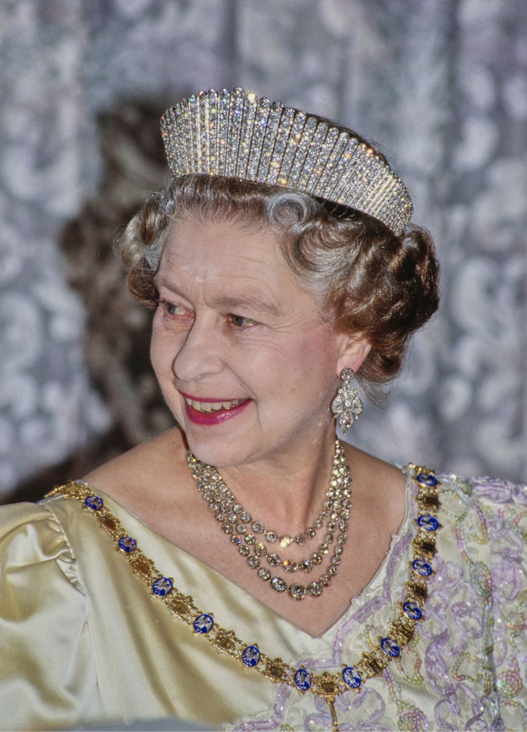 <p>                     During a state visit to Reykjavik, Iceland in 1990, Queen Elizabeth II was pictured attending a State Dinner alongside husband Prince Philip. She wore the Kokoshnik Tiara, a design inspired by a traditional Russian folk headdress that features vertical gold bars all set with diamond, the longest of which is 6.5cm.                   </p>